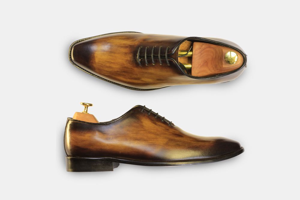 STRIDE Classic Derby — sepatu formal kulit coklat unisex